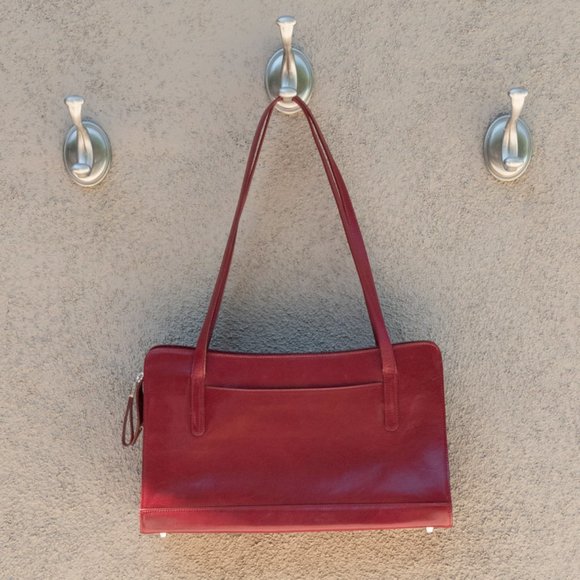 Scarlet Monsac leather handbag with matching scarl - Picture 2 of 8